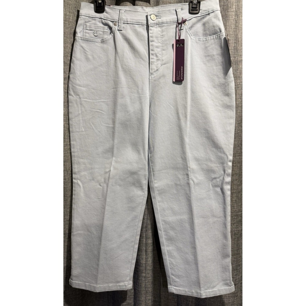 Gloria Vanderbilt Amanda Capri Jeans Womens 8 All Over Slimming Light Blue NWT